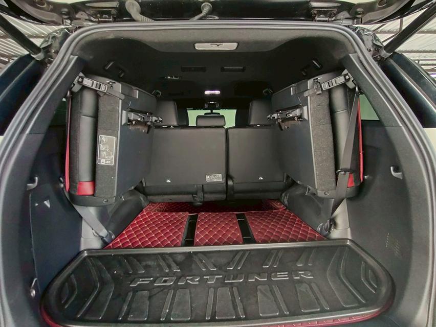 FORTUNER LEGENDER 2.4 V 2WD ปี 2021 10