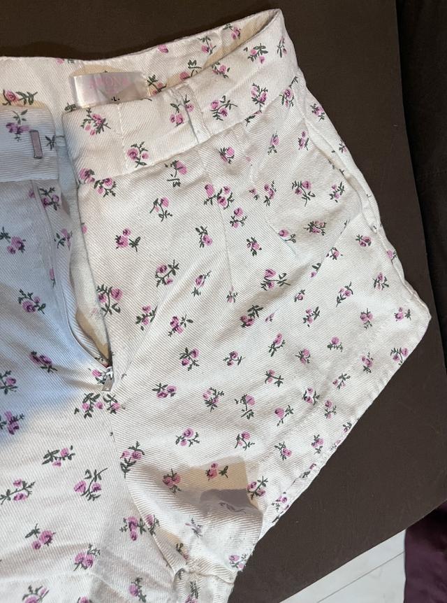 กางเกงขาสั้นลายดอก มินิมอลแบ๊วเอยแบ๊วใจหวาจับวานใจ 2