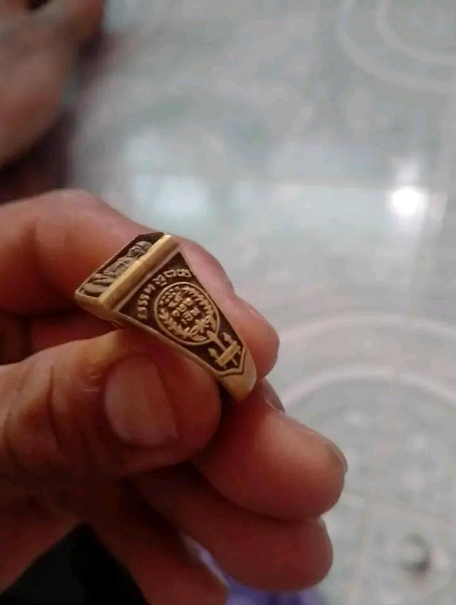 แหวนหลวงพ่อเงิน วัดบางคลาน รุ่น ธรรมคุณ จัดสร้างโดยกองพลทหาร