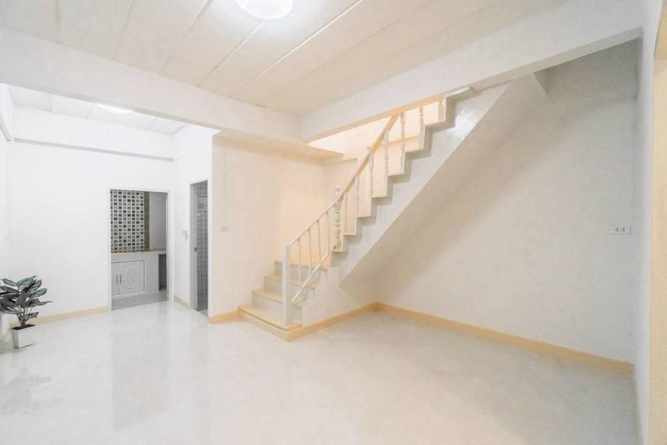 หมู่บ้านรัตนาธิเบศร์ 7