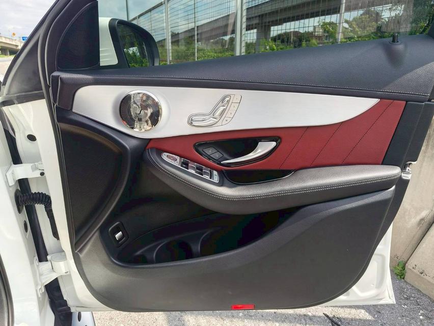 Bena Glc220d Coupe ปี20 17