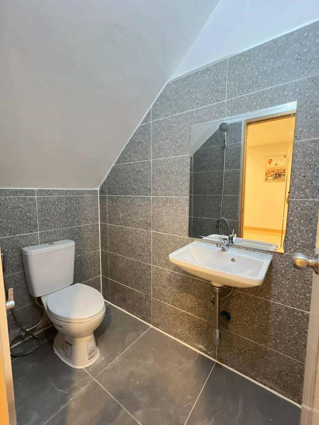 หมู่บ้านรสสุคนธ์  ซอยวัดลาดปลาดุก บางบัวทอง ทาวน์เฮ้าส์ 2 ชั้น  ถนนเมนกว้างหลังบ้านไม่ชนใคร ตกแต่งใหม่พร้อมเฟอร์นิเจอร์  ติดถนนลาดปลาดุกเพียง30เมตร 7