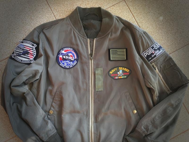 ขายเสื้อแจ็กเก็ต Bomber Jacket แบรนด์ Uniqlo รูปที่ 4