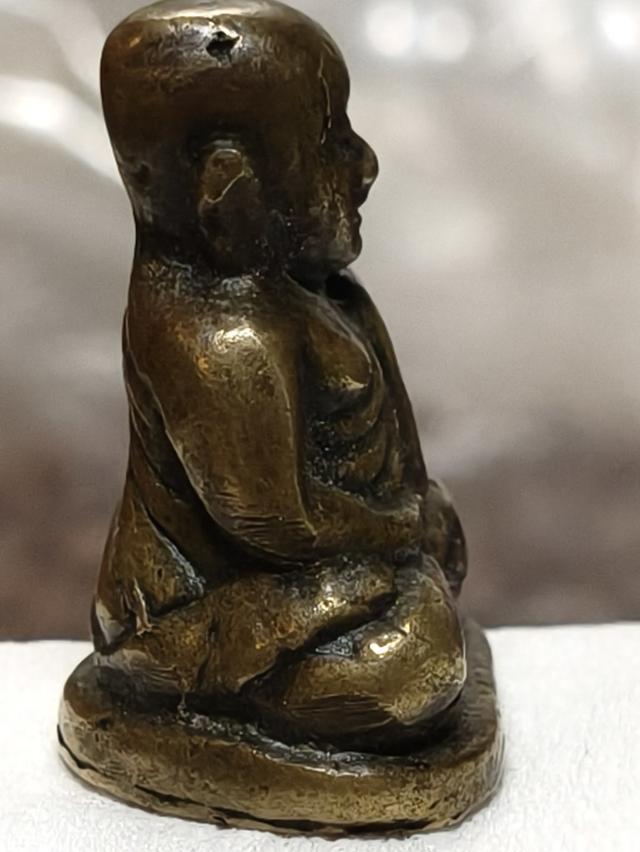 รูปหล่อหลวงพ่อเงินพิมพ์นิยมบี 6