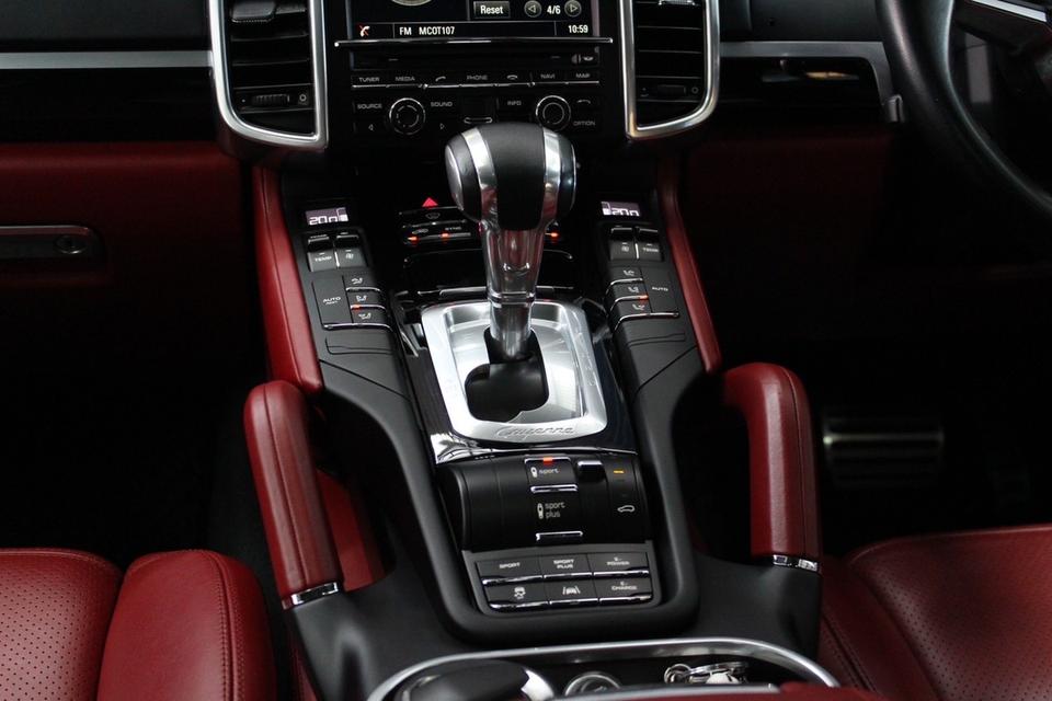 รหัสรถ JRS8118 เข้าใหม่กับ Porsche Cayenne SE Hybrid 2016 13