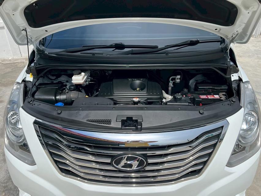 HYUNDAI GRAND STAREX 2.5 VIP 2011  19