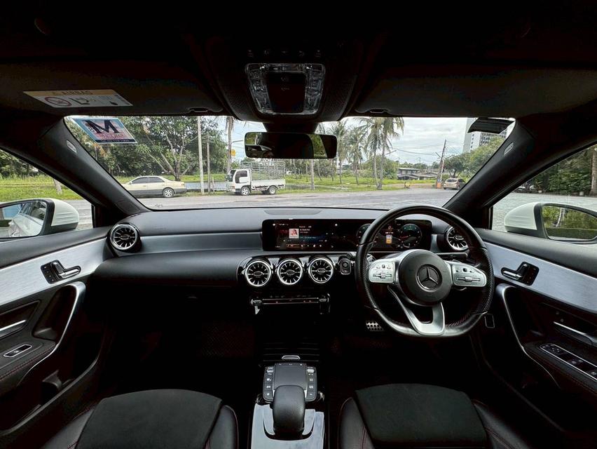 Benz A200 AMG 2022 รถสภาพป้ายแดง แต่ประหยัดไปถึง 1 ล้านบาท 8