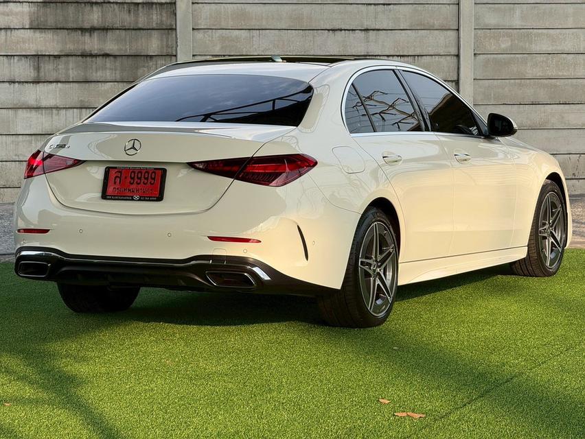 Mercedes-Benz C350e AMG Dynamic (หลังคาพาโนรามิคซันรูฟ) ปี 2022  สีขาว+เบาะแดงรถบ้านมือเดียว สวยกริ๊บ รูปที่ 7