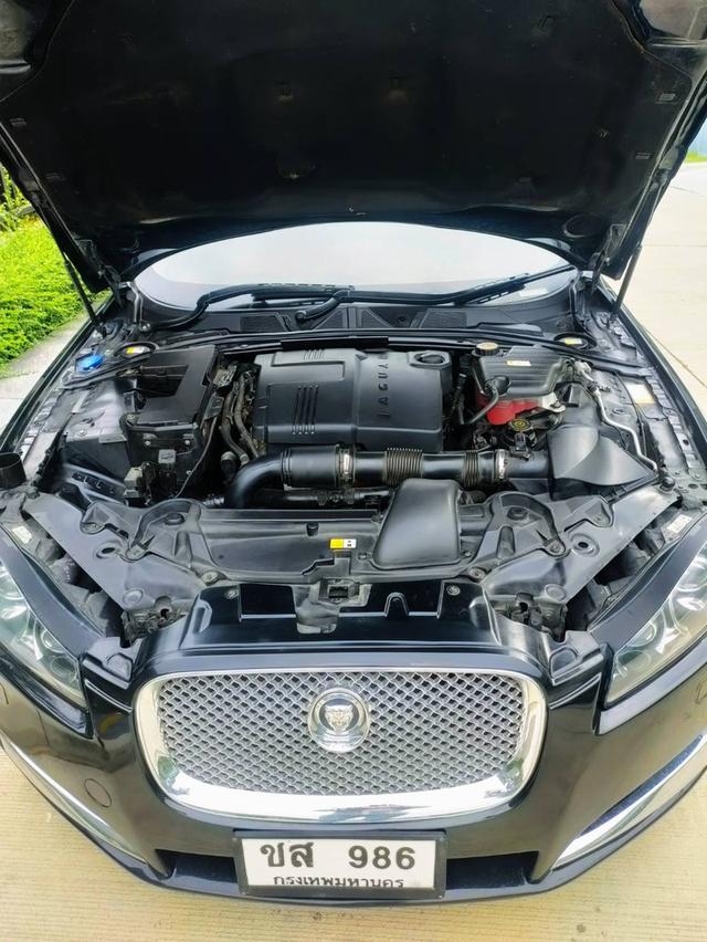 Jaguar สีดำ Xf 2.2 ปี 2012 19