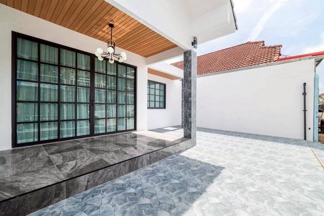 บ้านเดี่ยวชั้นเดียว หมู่บ้านพาราไดซ์ฮิล 1 ซอยเขาน้อย เยื้องห้างเดอะชิล 2