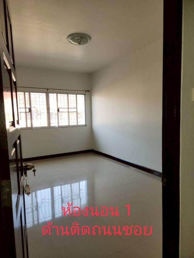 ให้เช่า บ้านทาวน์เฮ้าส์ 2 ชั้น 3 ห้องนอน 2 ห้องน้ำ ติดกับมหาวิทยาลัยเอเชียอาคเนย์ เยื้องสำนักงานเขตหนองแขม ใกล้ MRT หลักสองฯลฯ 5