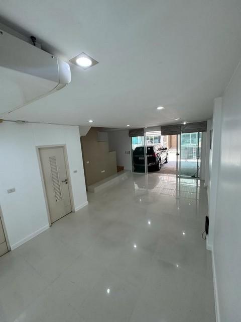 PP468 ขายทาวน์โฮม 3 ชั้น ***พร้อมผู้เช่า โครงการ ลุมพินี ทาวน์ เรสซิเดนซ์ ลาดพร้าว สเตชั่น LUMPINI TOWN RESIDENCE LADPRAO STATION ลาดพร้าว 21 ใกล้ MRT 3