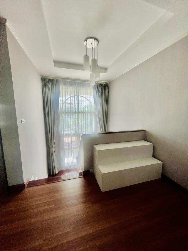 ขายบ้านเดี่ยวหลังใหญ่ 10