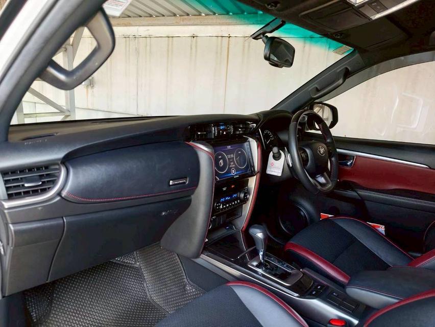 Toyota Fortuner Legender 2.4 2WD 2021 (black top) รถสวย ใช้น้อยมาก ดูแลดี ประวัติชัดเจน 15