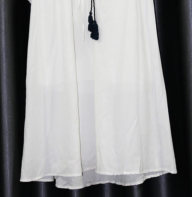 เดรสแม็กซี่ยาวปักลายดอกไม้สไตล์โบฮีเมียน (Boho Embroidered Maxi Dress – White)_@SP016 7