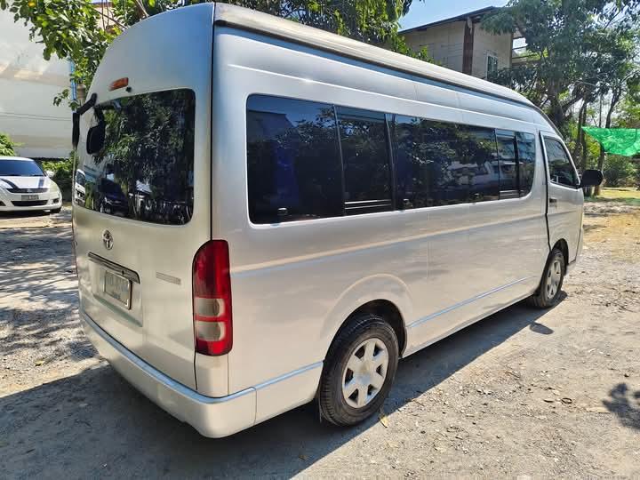 Toyota Commuter ขายราคาถูก 9