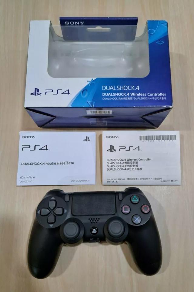 จอย ps4 gen2 สีดำครบกล่อง