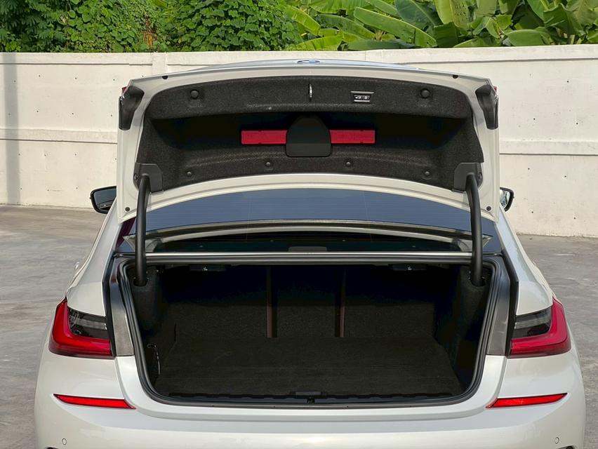 BMW SERIES3 330e M SPORT ปี 2021 โฉม G20 ปี18-ปัจจุบัน (ป้ายสลับ) 18