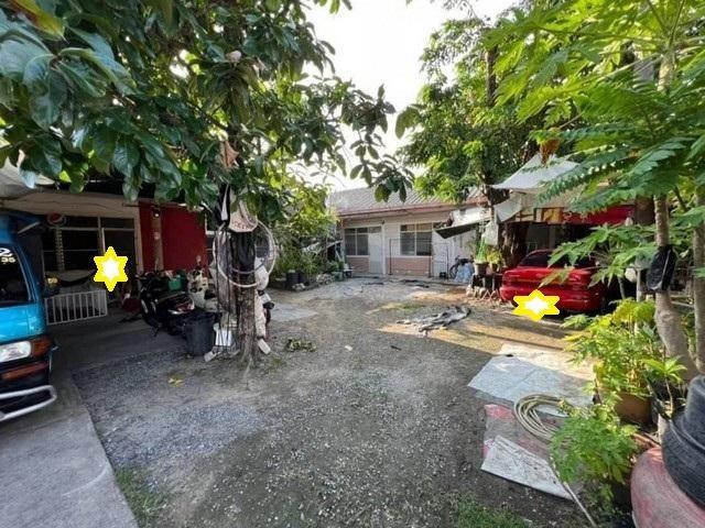 ขายที่ดินพร้อมสิ่งปลูกสร้าง เนื้อที่ 129 ตรว. ซอยสังคมสงเคราะห์ 24 ลาดพร้าว 71 เลียบด่วน 4