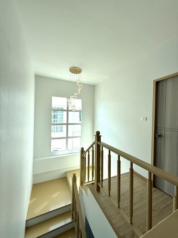 เปี่ยมภิรมย์ มิตรไมตรี 12