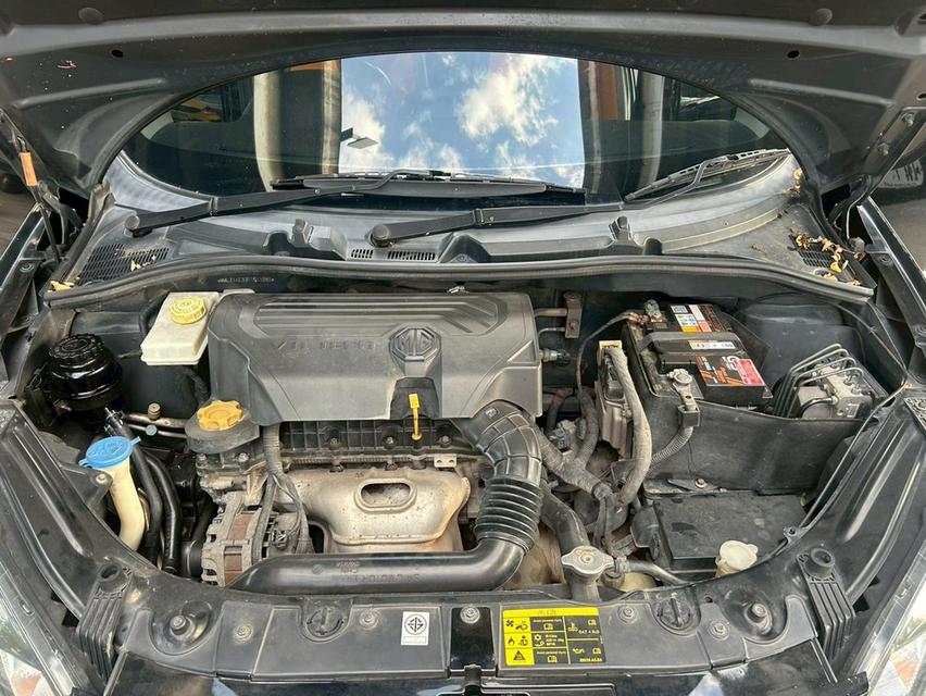 MG 3 1.5 Xross Sunroof AT ปี 2015 11