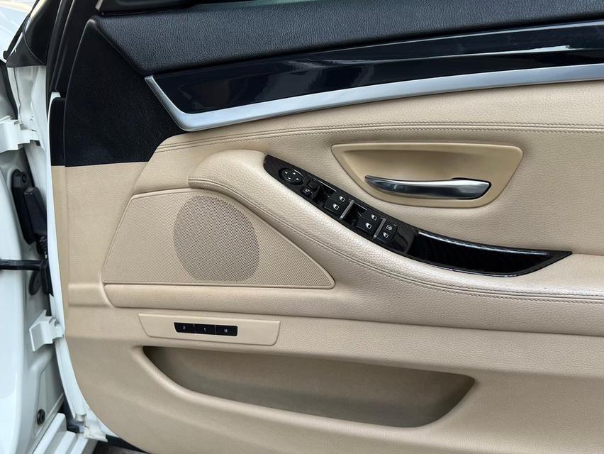 BMW 523i 2.5 F10 Sedan 9