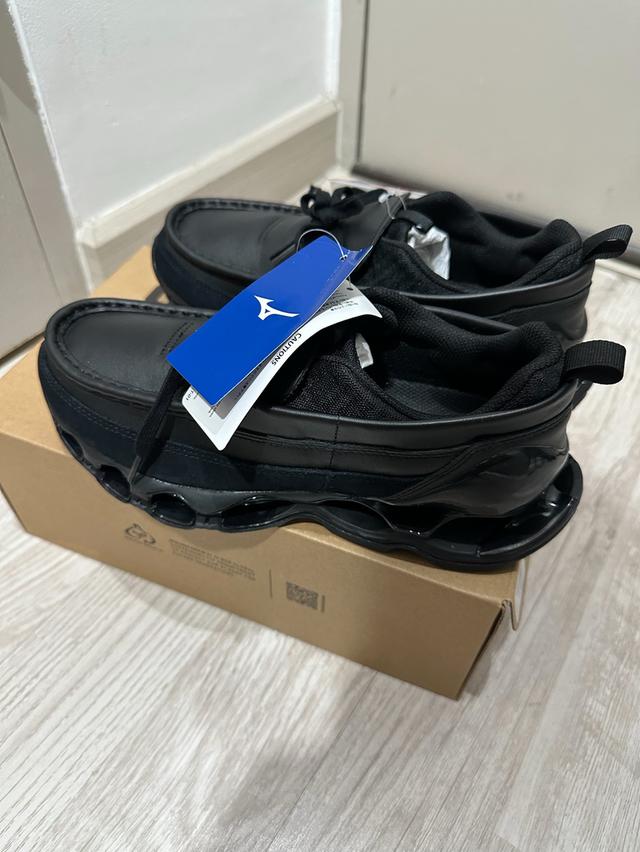 Mizuno Wave Prophecy Moc size 8 us