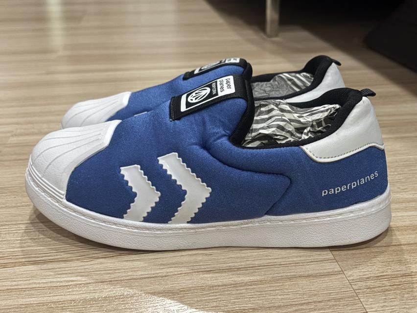 รองเท้าผ้าใบเด็กมือสอง รูปที่ 2