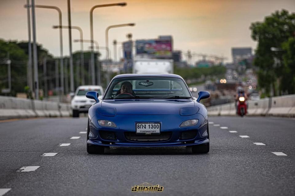 Mazda RX 7 สีน้ำเงินสวยๆ 5