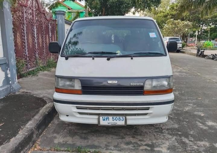 Toyota Hiace สภาพดี 6