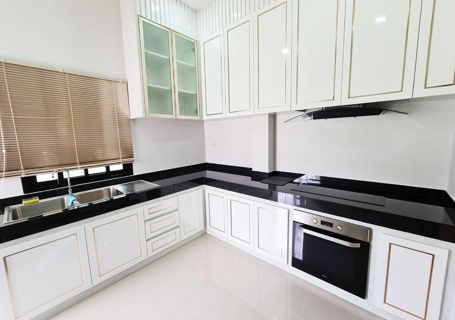Fully furnished house for rent in the community near Chiangmai airport plaza. 11