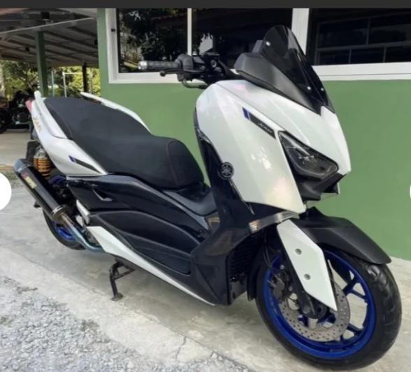 Yamaha xmax สีขาว 2