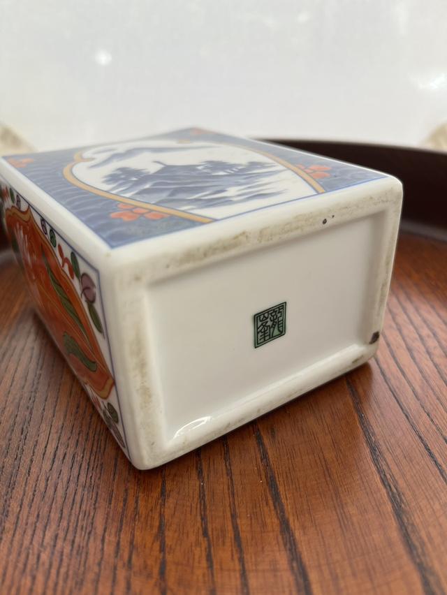 กล่องเซรามิก 4 เหลี่ยม ลายญี่ปุ่นโบราณ (ลายเบญจรงค์) รูปที่ 4