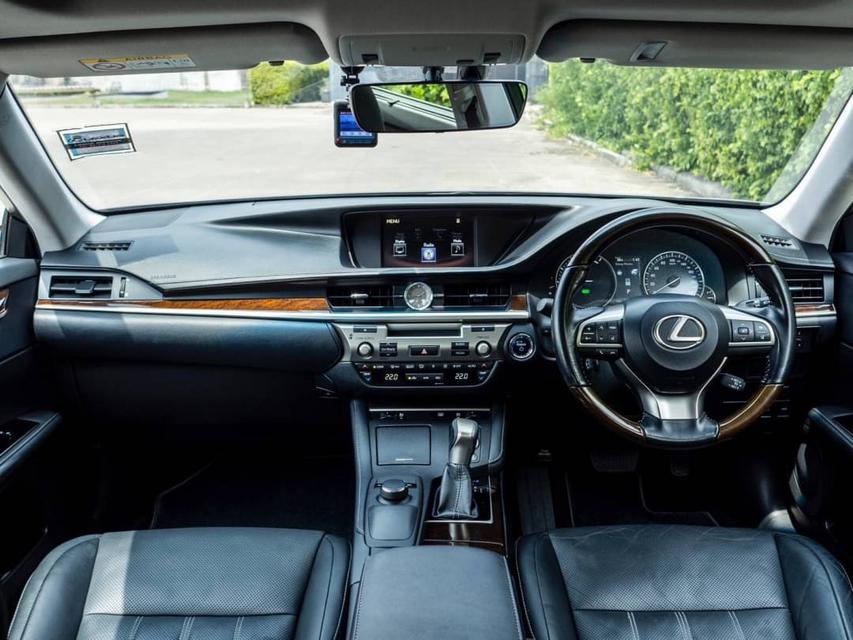 Lexus ES300h Luxury MC ปี2016 ไมล์ 163,xxx km. 3