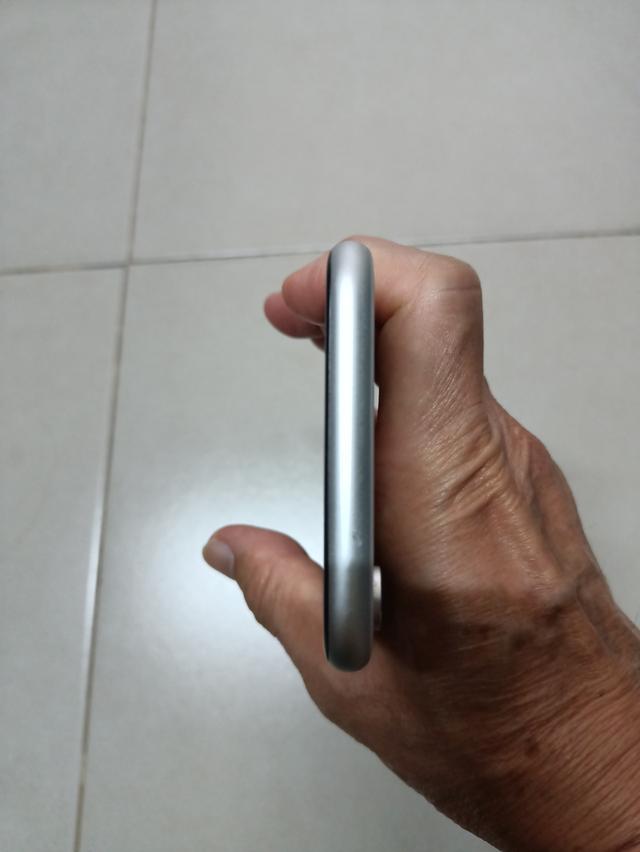 IPhone XR 128 GB สีขาว 6