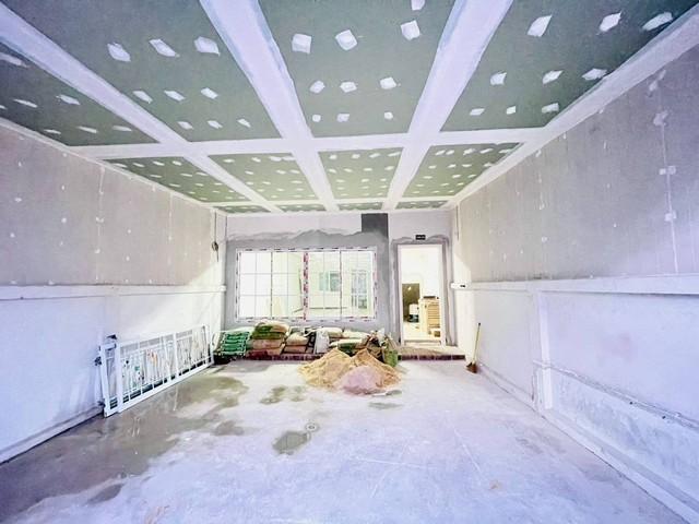 บ้านสไตล์โมเดิร์นเรียบหรู หมู่บ้านหนองตำลึงอมตะชลบุรี ทาวน์โฮม 2 ชั้น 20 ตรว 3 ห้องนอน 2 ห้องน้ำ ???? 2 ที่จอดรถ 1 โถงให 4
