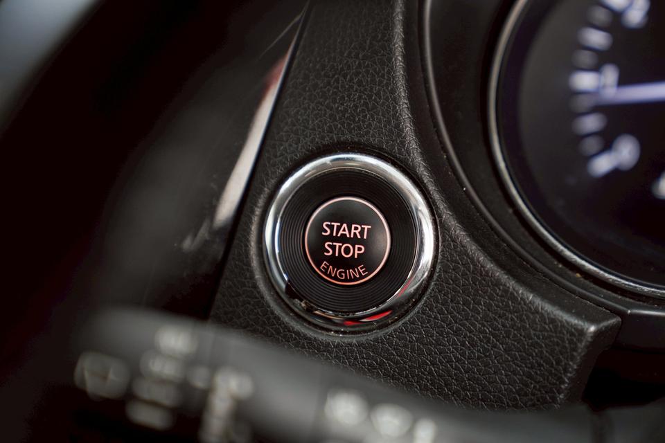 NISSAN X-TRAIL 2.0 V 4WD AT  (2015)  9