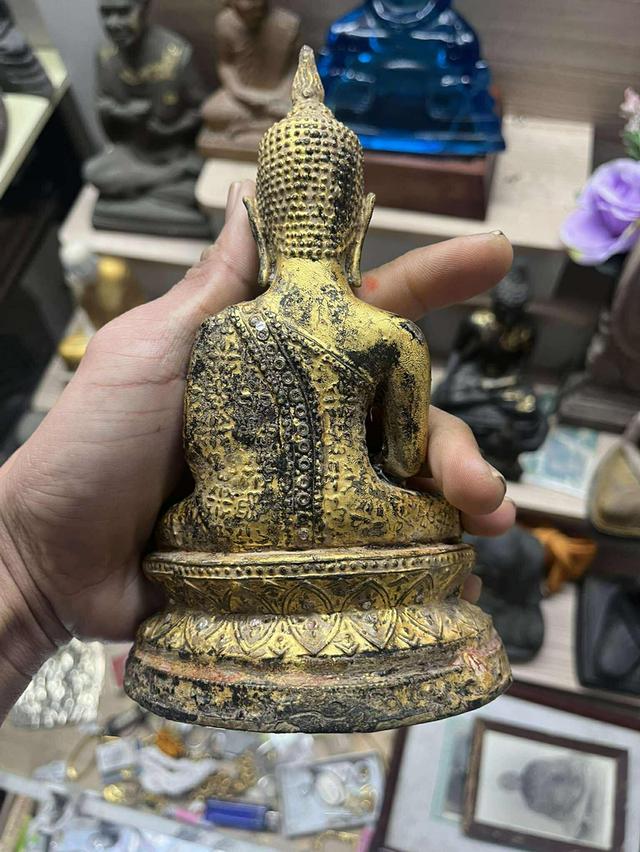 พระบูชารัตนะ 4.5นิ้ว ยุคต้นสวยเก่าได้อายุมีตำหนิซ่อมดินใต้ฐาน