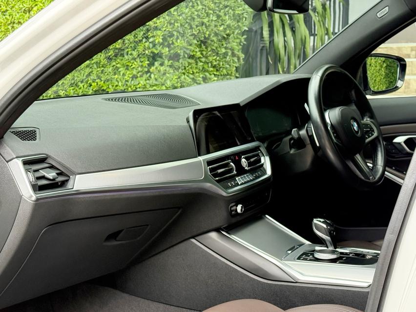2022 BMW 320D MSPORT รถมือเดียวออกป้ายแดง รถวิ่งน้อยเพียง 6X,XXX กม รถไม่เคยมีอุบัติเหตุ BSI ยังเหลืออีกนานครับ 11