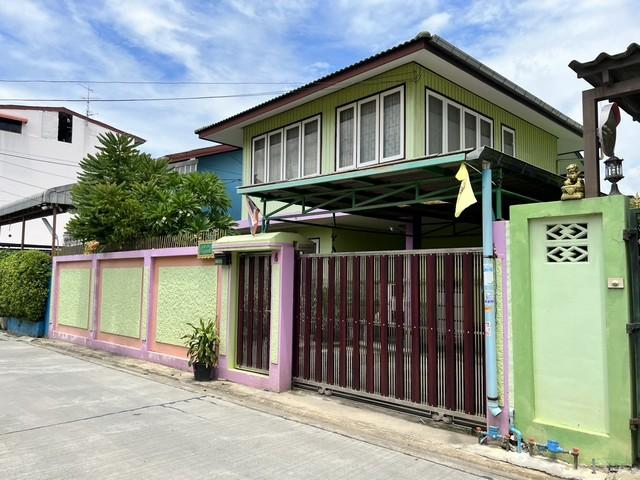 บ้านเดี่ยว 2 ชัน ซอยชัยวัฒน์9(วุฒากาศ53แยก3)เดินทางสะดวก ใกล้ตลาด ใกล้ BTSวุฒากาศ