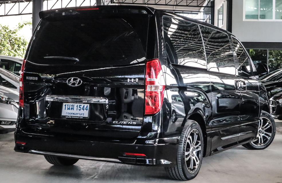ขาย HYUNDAI H-1 2.5 ELITE ปี 2022 ไมล์ 40,000 กม. 6