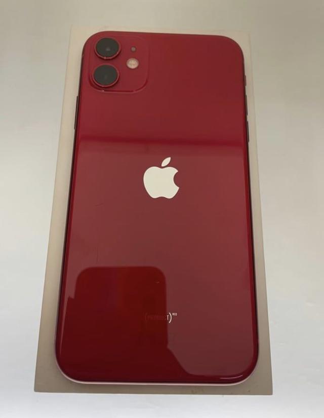 ขาย iPhone 11 64gb สีแดง