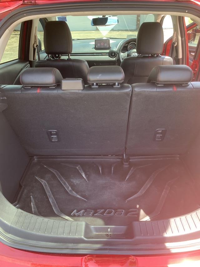 Mazda 2 ปี 2016 ไมล์ 64000 รถไม่เคยชนหนัก ไม่น้ำท่วม รูปที่ 10