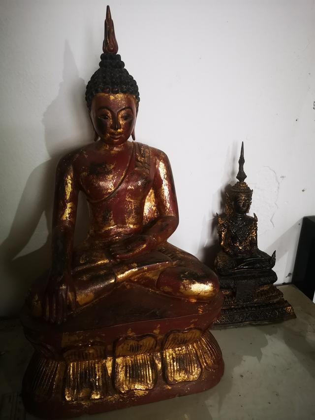 พระบูชาไม้แกะ​  + พระรัตน​