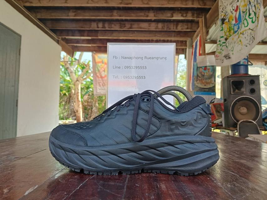 Hoka Bondi SR Size 41.5/26 cm สภาพดี ไม่มีตำหนิขาดเย็บ เชือกเดิม ซอฟท์เดิม พื้นเต็มใช้ได้ยาว ๆ ราคา 550บาท รวมส่ง