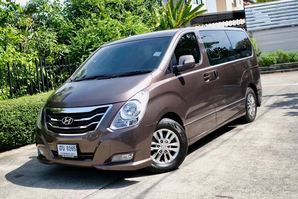 รถมือสอง  Hyundai H1 2.5 Deluxe ดีเซล  ออโต้ ไมล์ 100,000 กม.