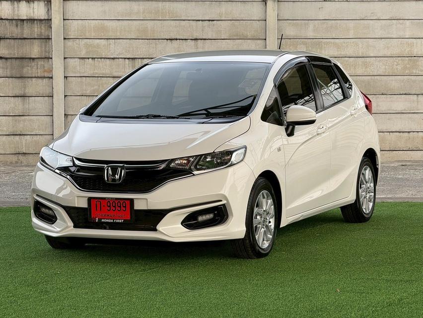 Honda Jazz 1.5 V ปี 2019 สีขาว ไมล์ 48,xxx km (แท้)