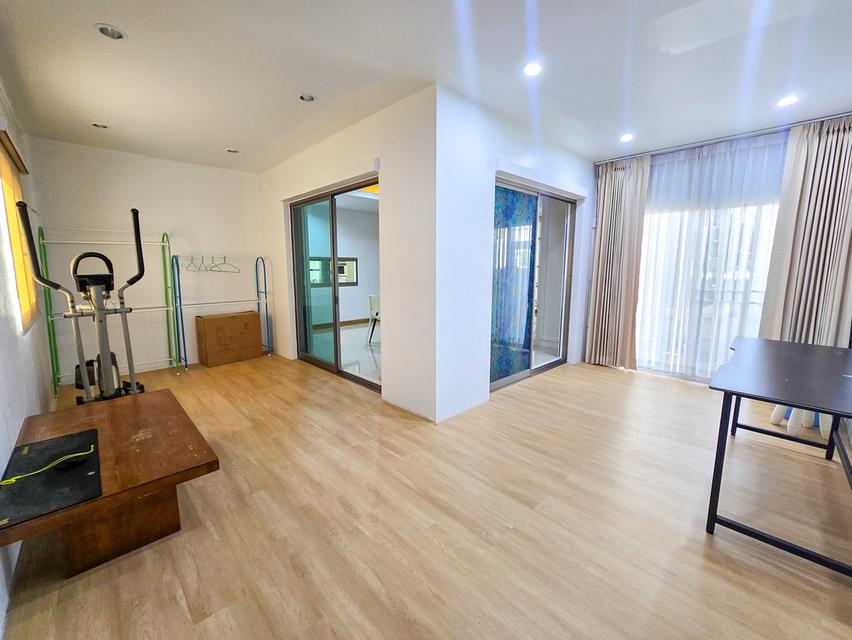 ให้เช่า บ้านเดี่ยว 2 ชั้น หมู่บ้าน เฮ้าส์ ออฟ เดอะ คานารี่ – สวนเสือศรีราชา บ้านสวย เฟอร์นิเจอร์บิ้วอิน พร้อมเครื่องใช้ไฟฟ้าครบ จอดรถได้ 2 คัน พร้อมเข 10