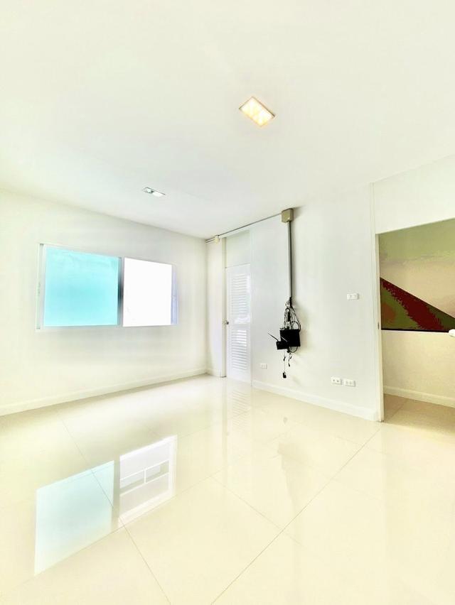 ให้เช่าทาวน์โฮมออฟฟิศ 3 ชั้น ตลาดใจโต บางเสาธง สมุทรปราการ  พร้อมอุปกรณ์ 19