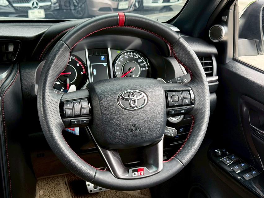 Toyota Fortuner 2.8GR Sport 4wd ปี22 รูปที่ 10